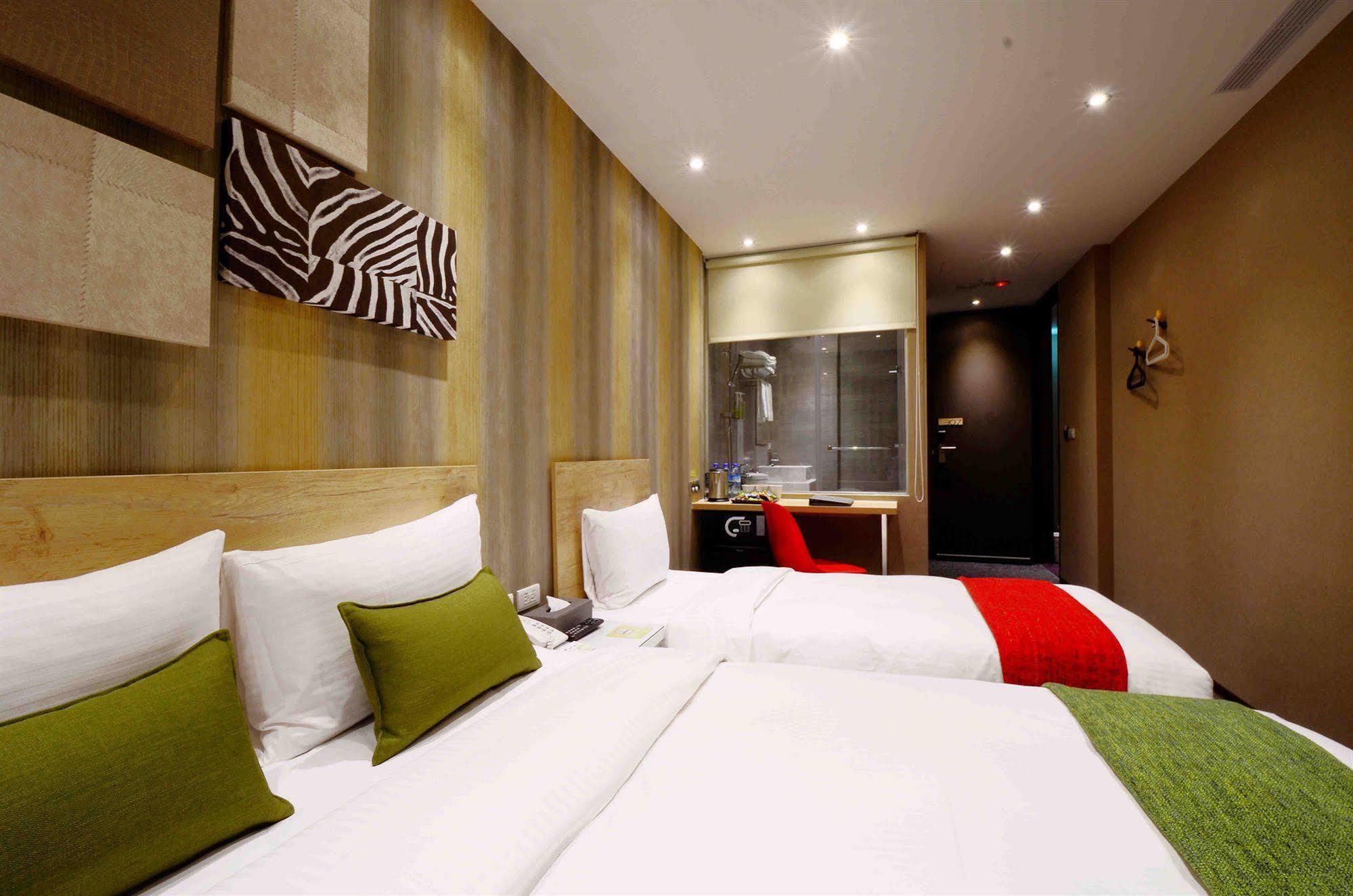 ARK Hotel - Dongmen Tajpej Buitenkant foto
